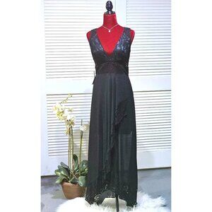 NWT Marciano Womens Black Lace Maxi Dress Sheer Overlay & Deep V-Neck Sz 6 2562